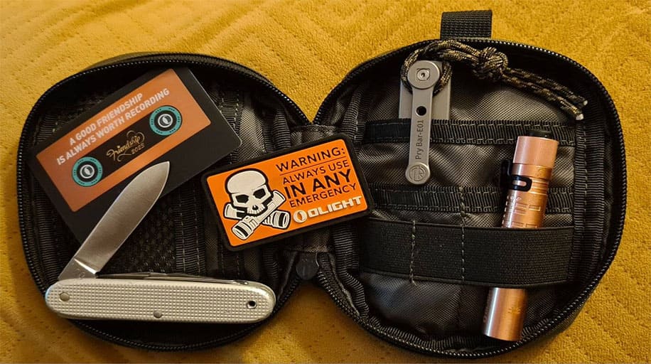 My EDC Pouch I What's In My Bag? 