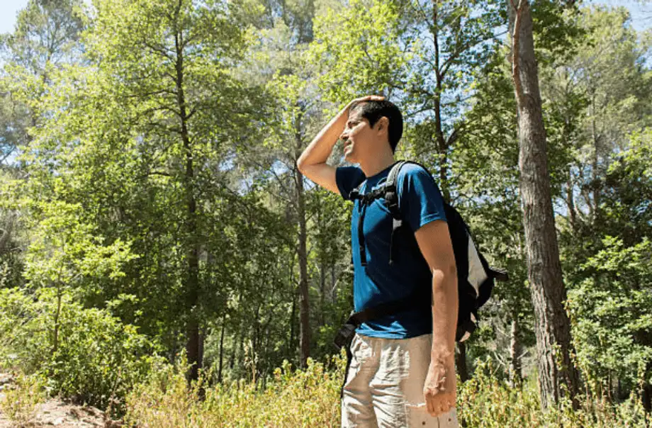 Hot-Weather Hiking Tips(Prevent Heat Stroke and Dehydration)