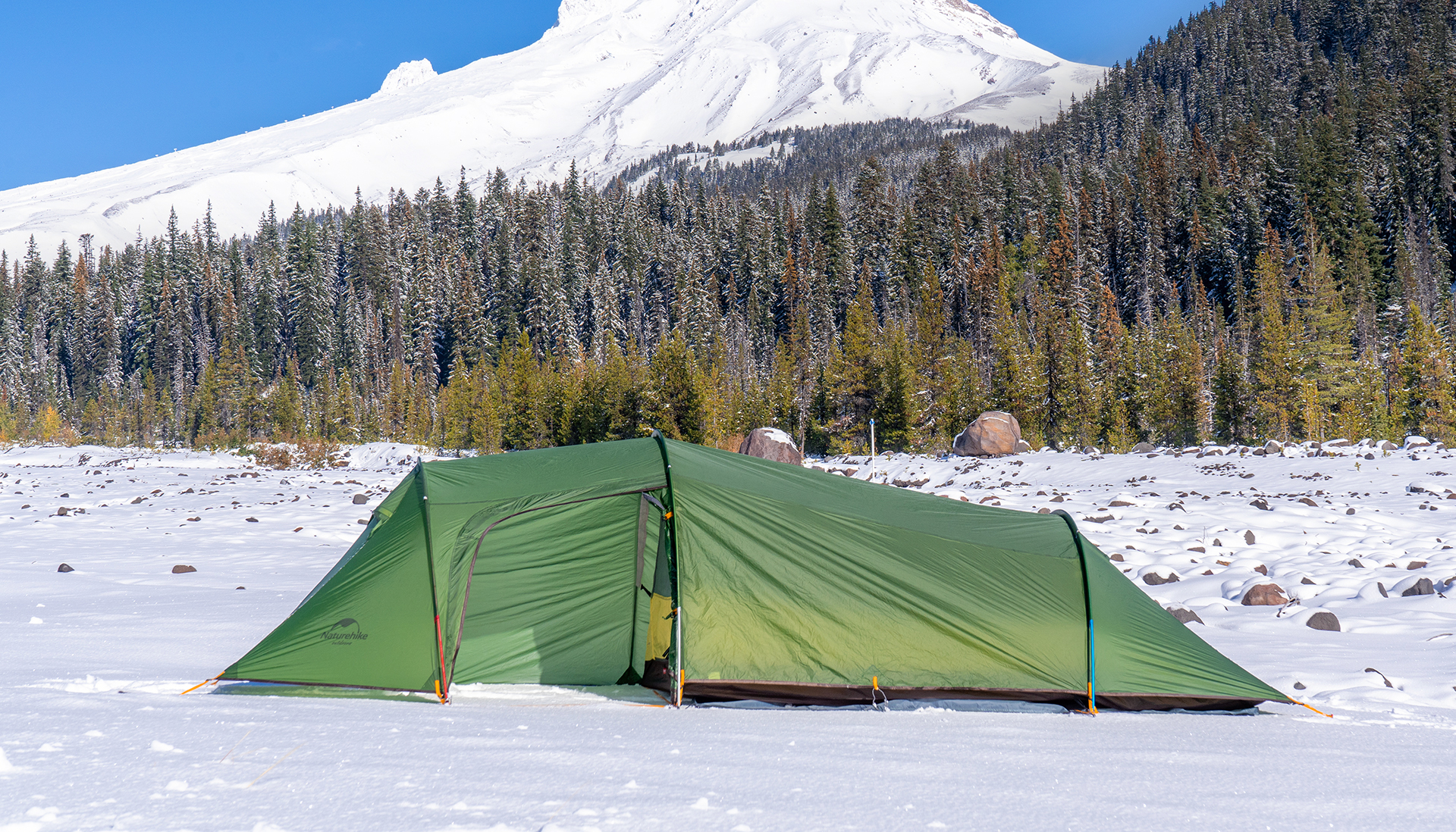 This picture shows a tent camping in winter.